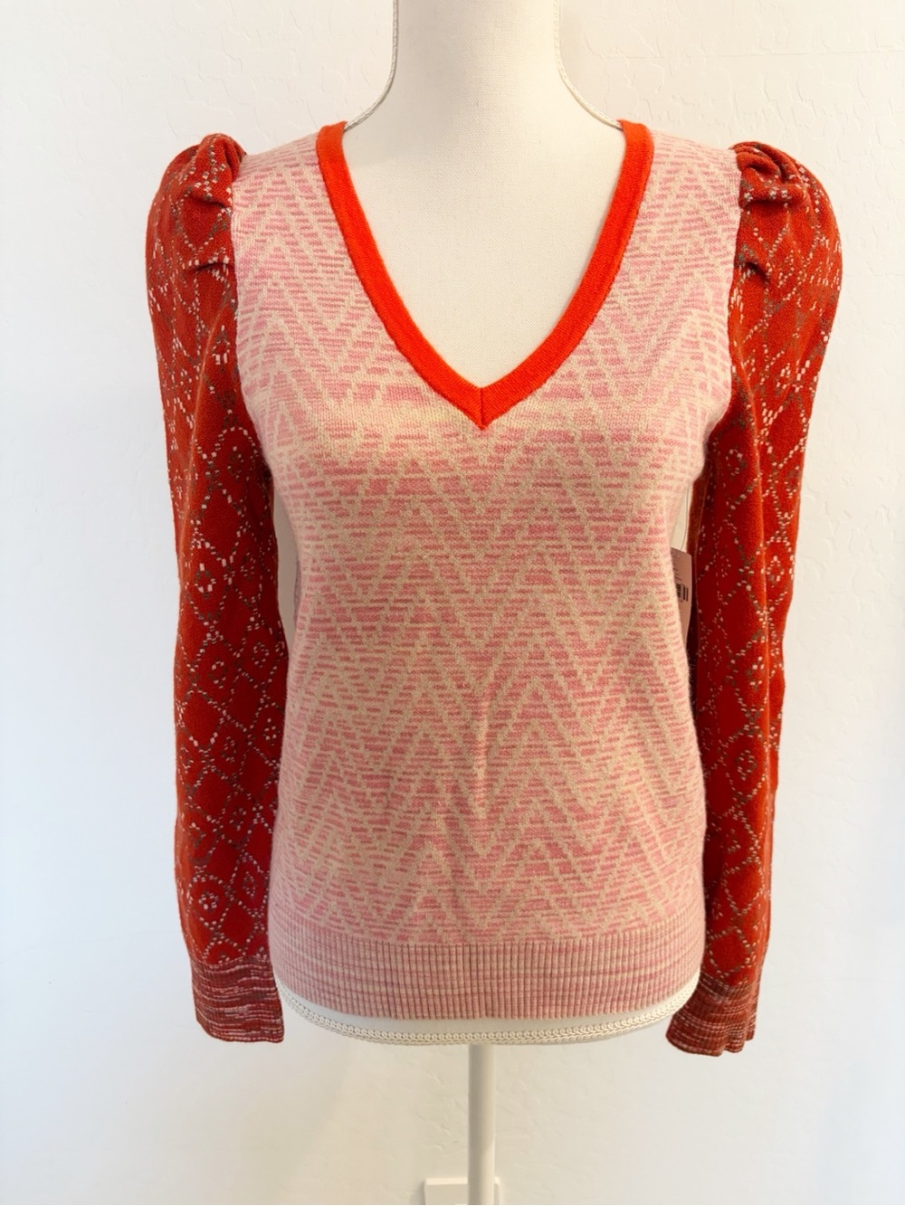 NWT By Anthropologie Cherie Puff Sleeve V-neck Brick Red Pink Sweater Size M